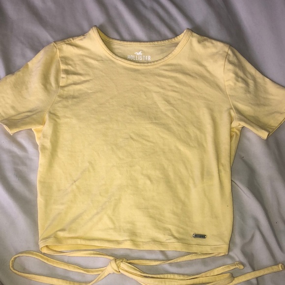 Cropped Hollister shirt - Picture 1 of 4